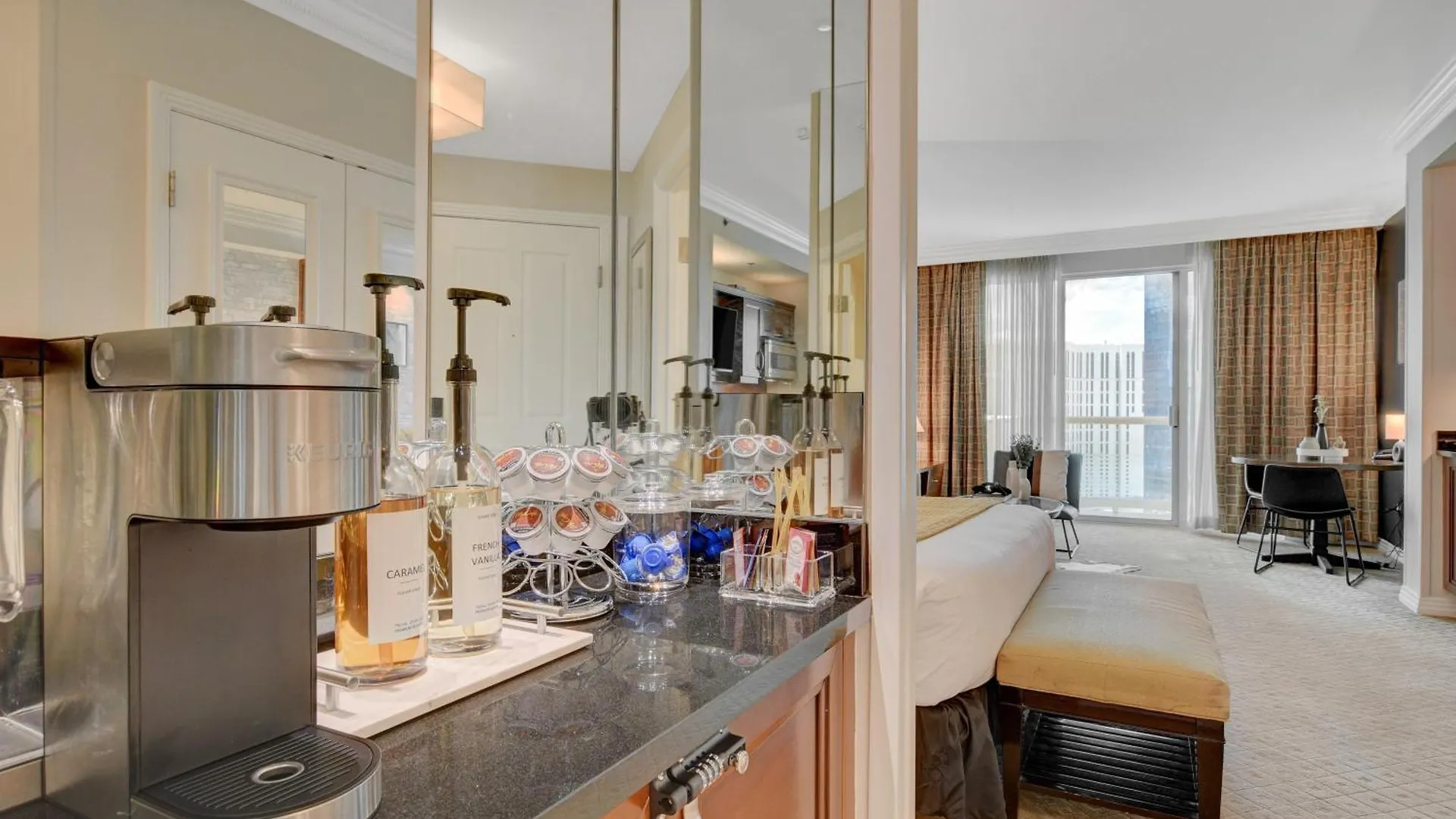 Premium Jr Suite Mgm Signature Balcony Strip View Las Vegas United States